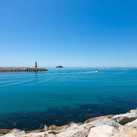 Puerto Banus, Marina Banus, 2br, 2bth, Pool, Parking, Marbella, 1j Apartment Marbella