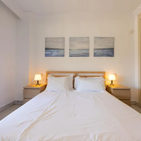 Puerto Banus, Marina Banus, 2br, 2bth, Pool, Parking, Marbella, 1j Apartment Marbella