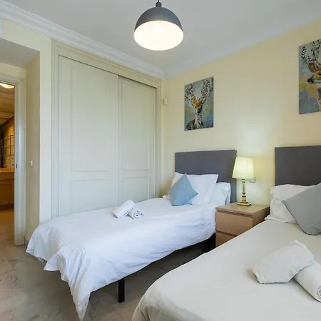 Apartment Puerto Banus, Marina Banus, 2br, 2bth, Pool, Parking, Marbella, 1j Marbella